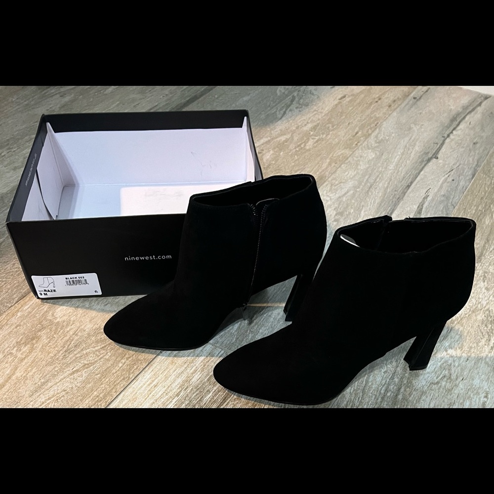 NINE WEST RAZE DRESSY BLACK LEATHER BOOTIE SIZE 9M - never worn.